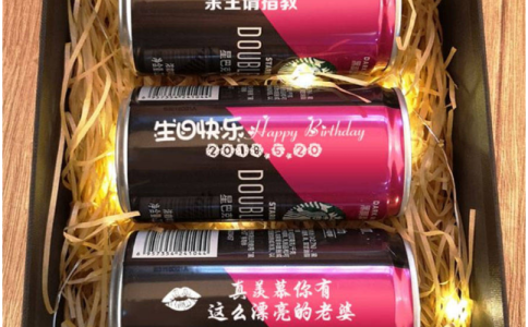 摊位上最吸引人的东西是什么？用小型91看片免费版污雕刻机雕刻人物和肖像可行吗？